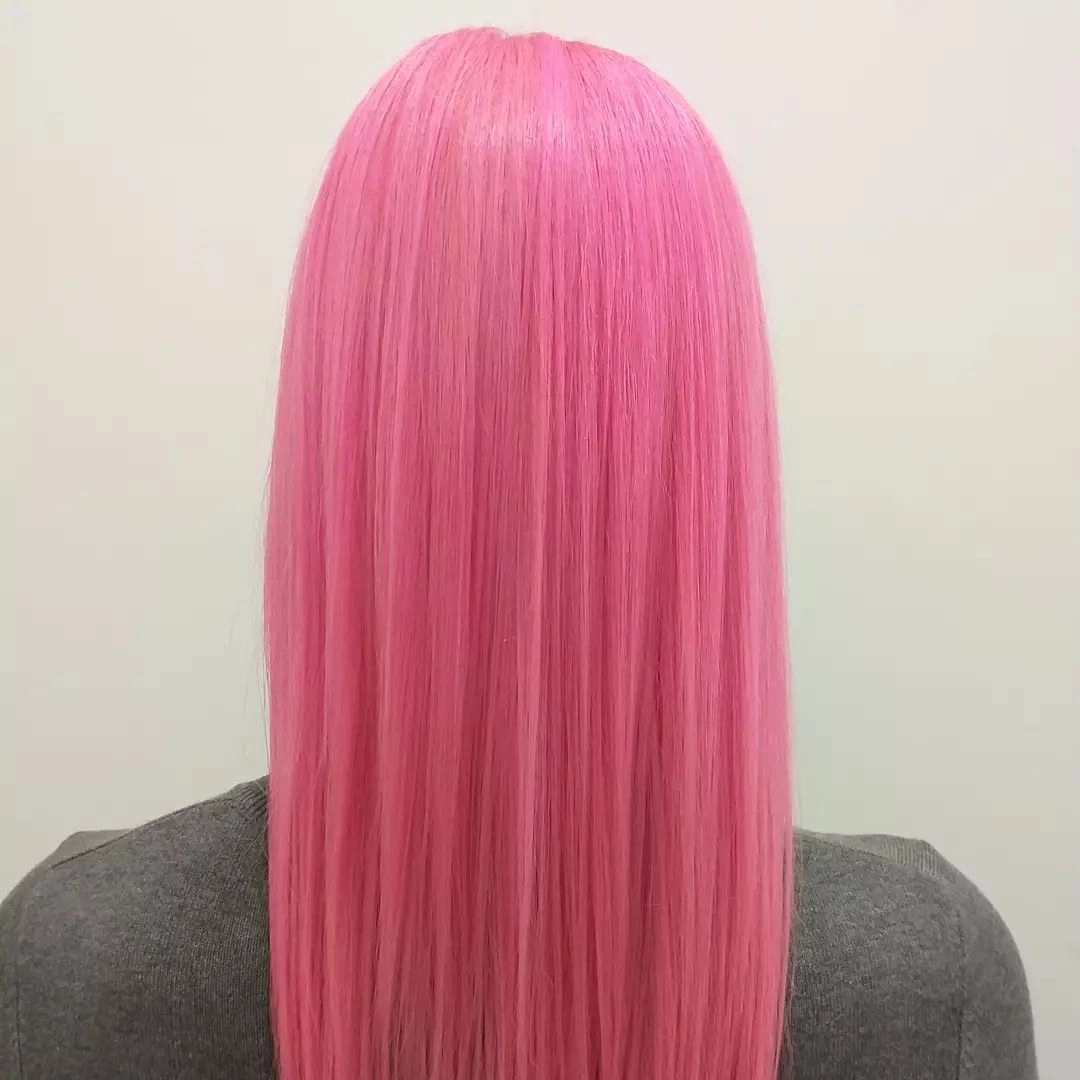 capelli lunghi colorati rosa